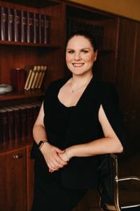 Pravnica Alja šiška, Pravna pomoč podjetjem